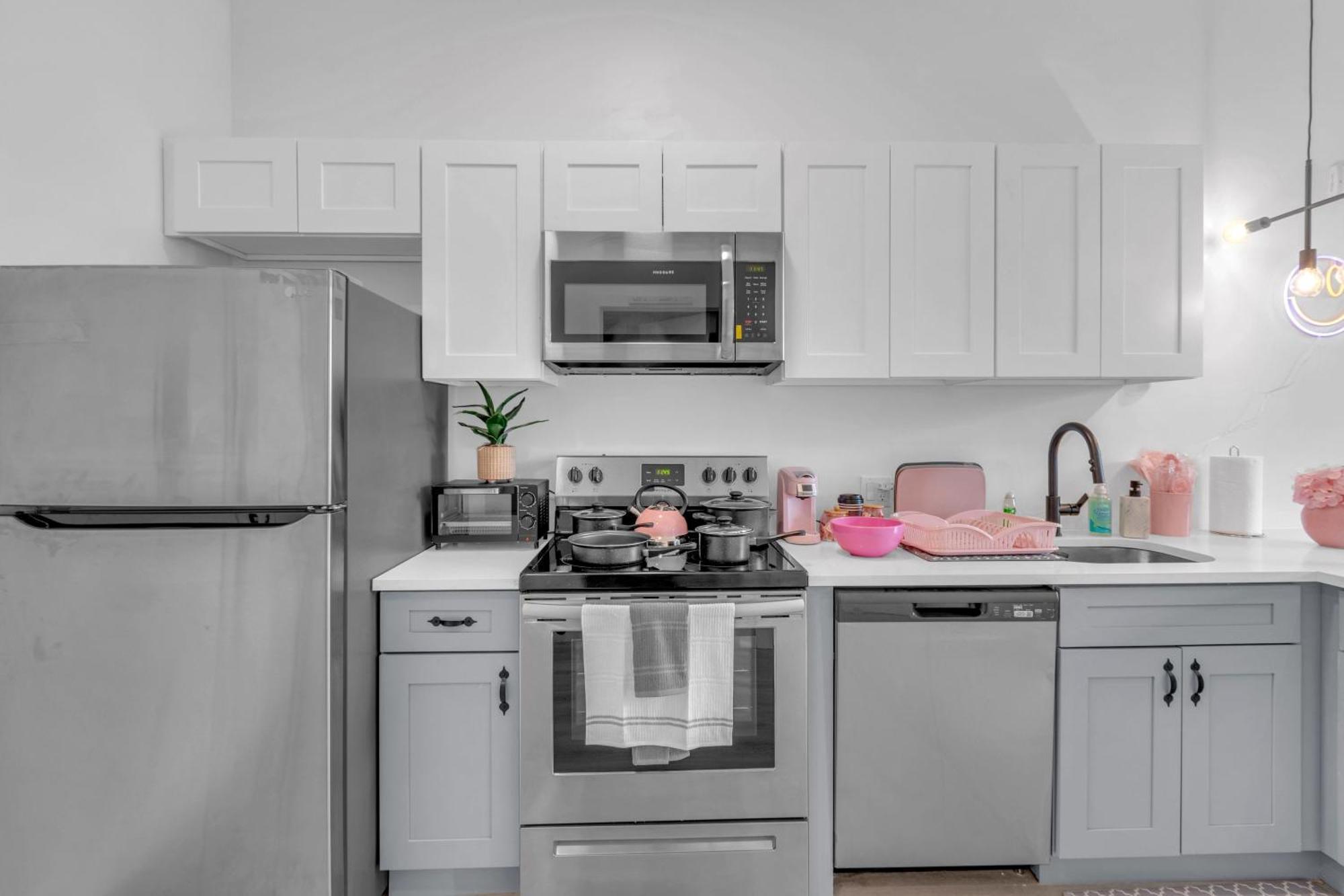 Apartament Pink Heaven Indoor Pool, Free Parking, Near Nyc Elizabeth Zewnętrze zdjęcie